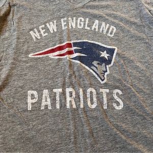 EUC NFL Team Apparel Women’s New England Patriots T Shirt Sz XL